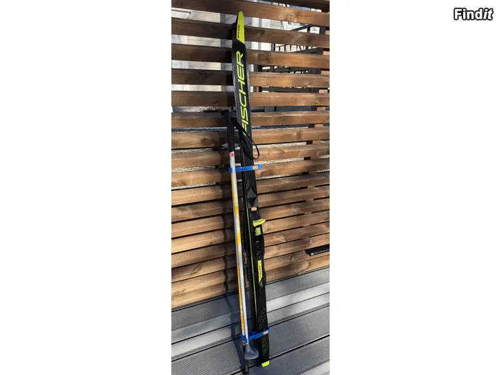 Myydään Sukset 140cm ja monot kokoa 35
