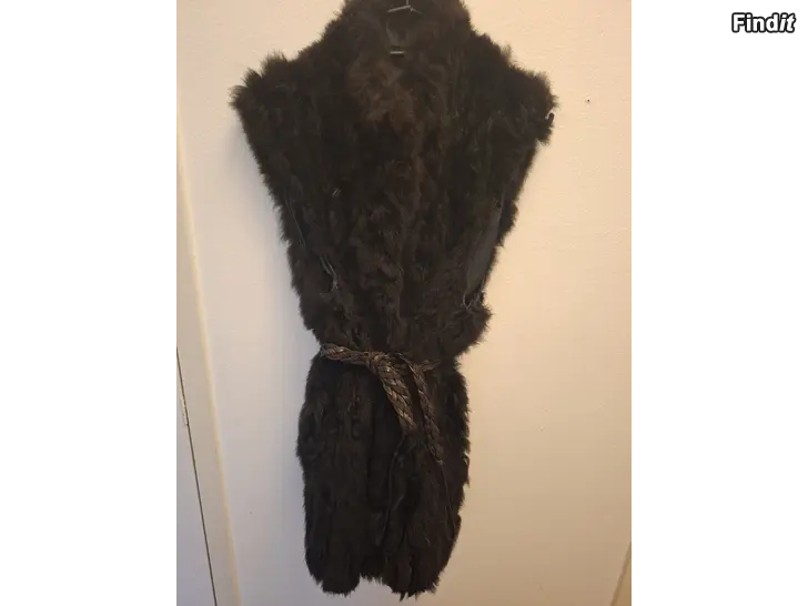 Myydään Myydään aito turkisliivi