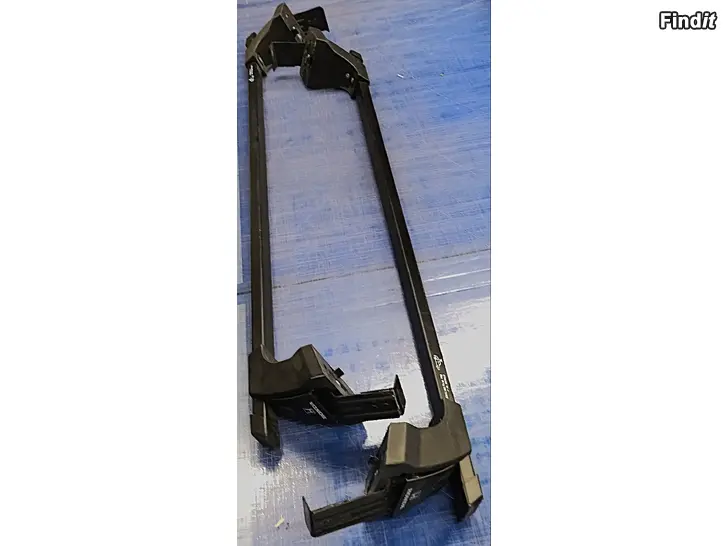 Myydään Honda Stream alkuperäiset kattotelineet