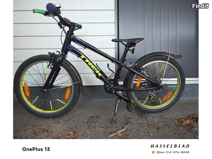 Myydään Lasten 20 TREK Wahoo purple