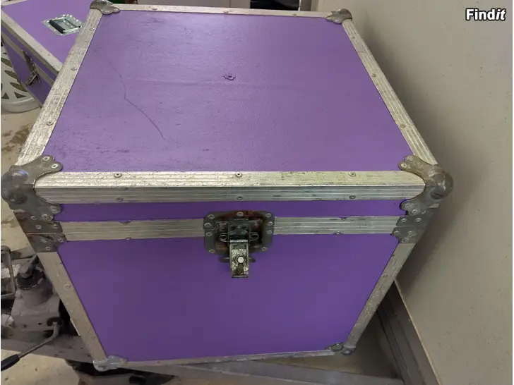 Säljes Transport lådor för trummor