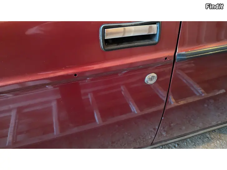 Köpes Sökes Volvo 240 svart list till förardörr