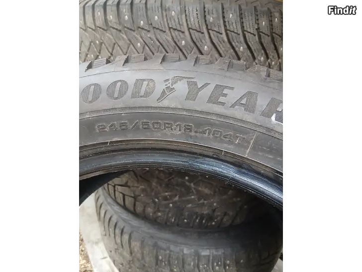 Myydään Renkaat 245/50 R 18