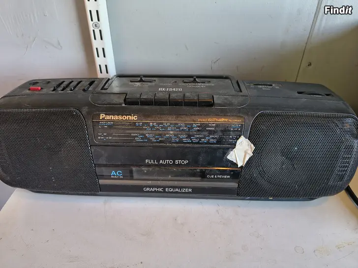 Myydään Panasonic radio