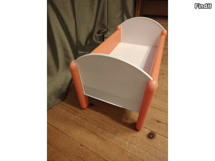 Myydään Nukensänky