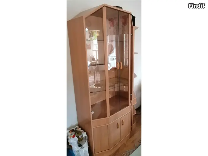 Annetaan Vitriini ja kulmaosa