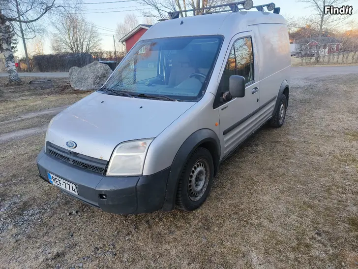Säljes Ford transit connect 2005 ny besiktad