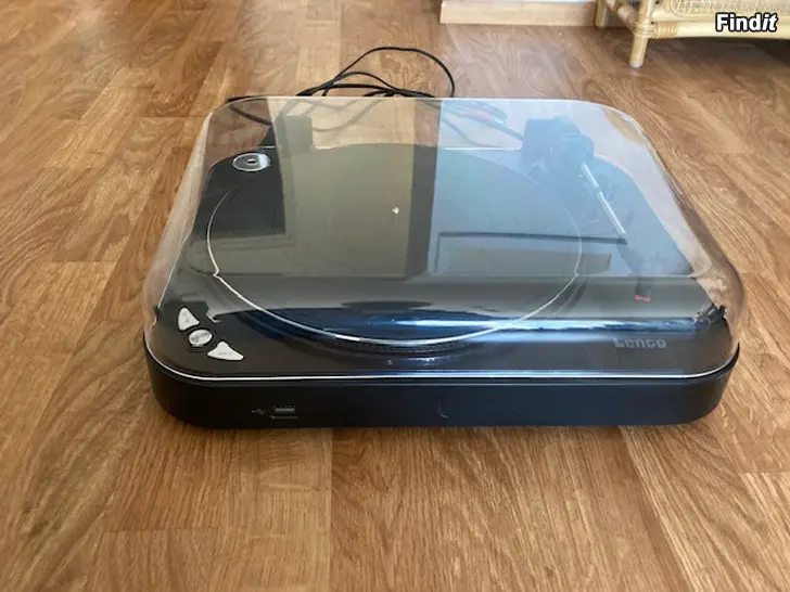 Myydään Lenco L82 levysoitin
