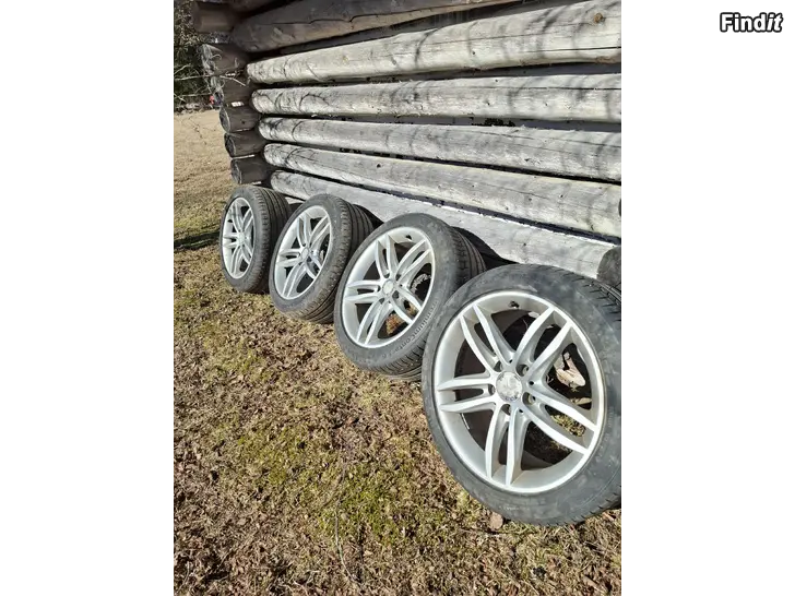 Myydään Mercedes 5x112 fälgar med sommardäck