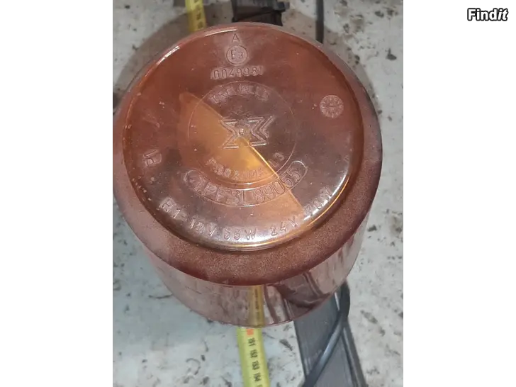 Myydään 12 volt majakat telineessä