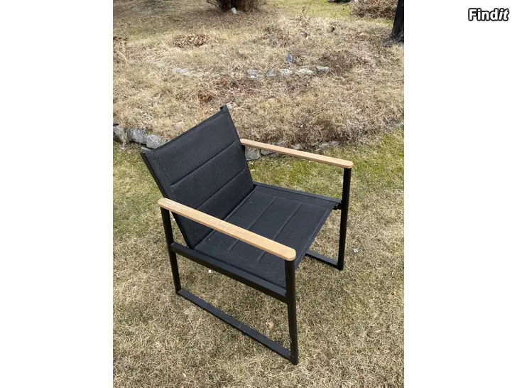 Säljes Säljes 4 st terass stolar tillsammans 80  , yhteensä 80