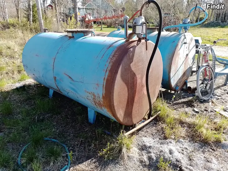 Säljes Farmartank ca. 3000L med pump