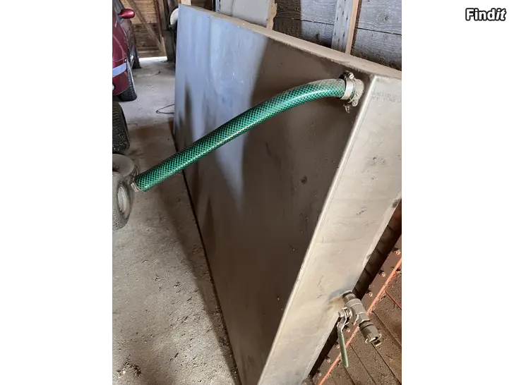 Säljes Rostfri vattentank