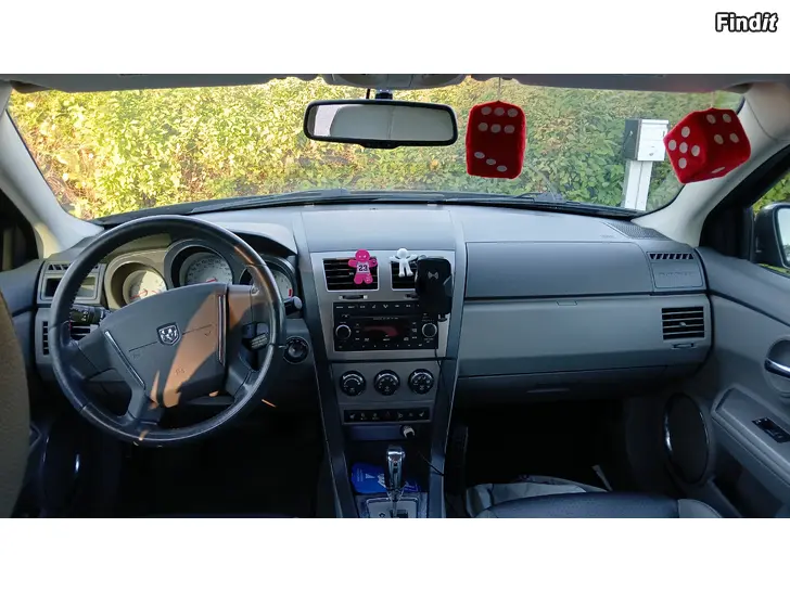 Myydään Dodge Avenger