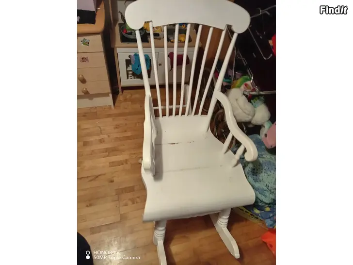 Myydään Valkoinen keinutuoli