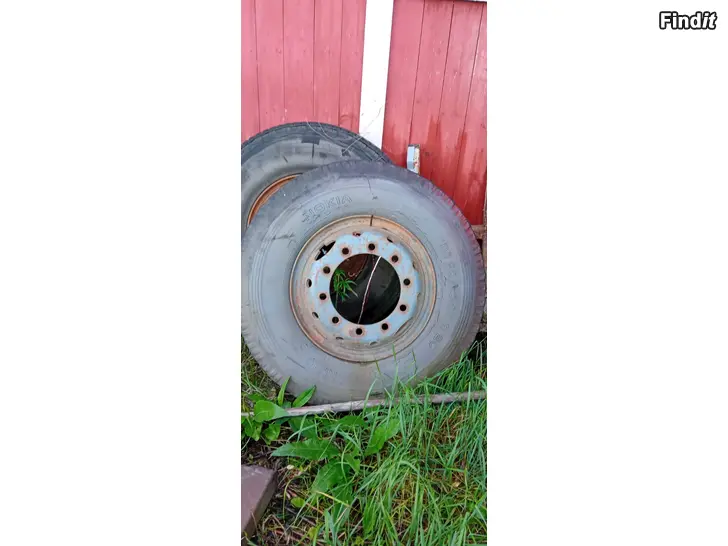 Myydään Kuorma auton renkaita-vanteineen