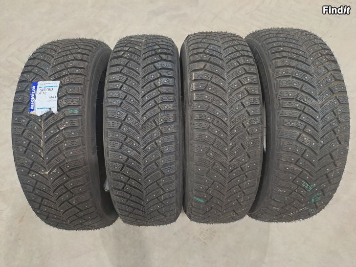Myydään Michelin 225/60R18 nastarenkaat
