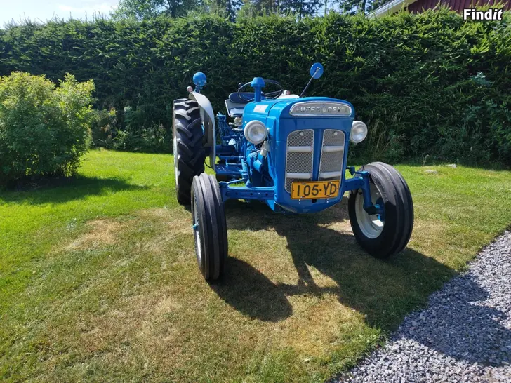 Säljes Ford Super Dexta