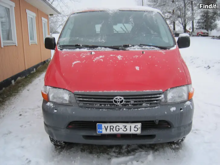 Myydään Toyota Hiace 2,5D . 2004