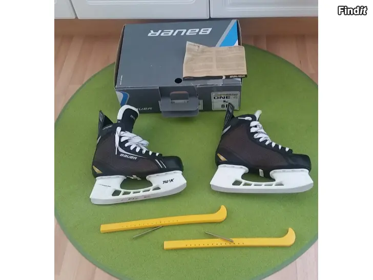 Myydään Bauer Supreme One.4 koko 8R EU43 UK 8.5  -hinta 25e