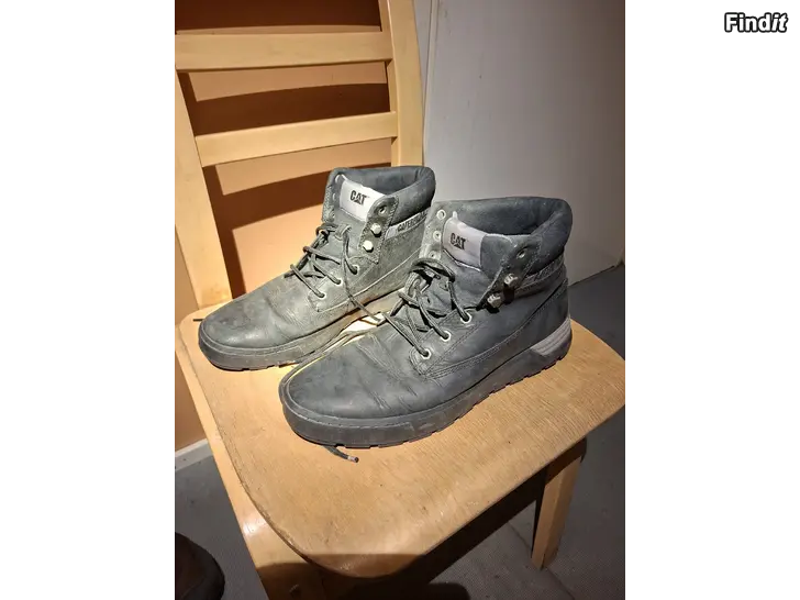 Säljes Caterpillar miesten talvikengät koko 43