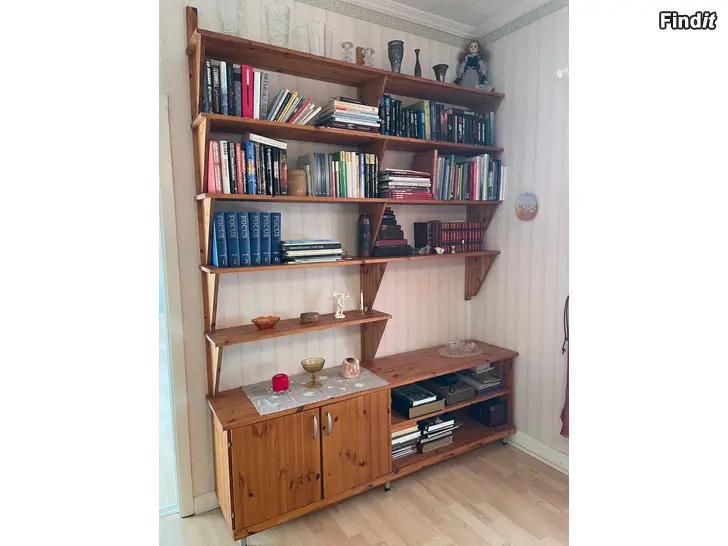 Säljes Bokhylla