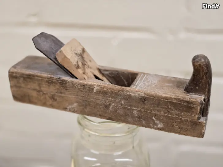 Myydään Antiikki höylä