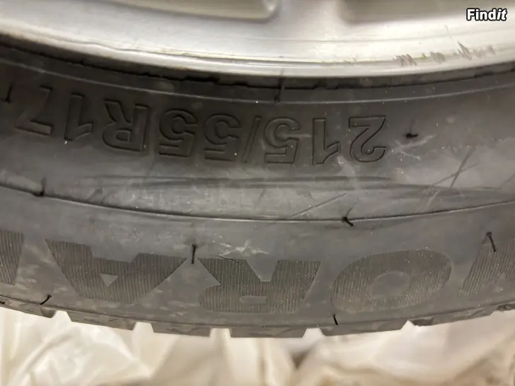Säljes Vinterdäck 215x17xR17