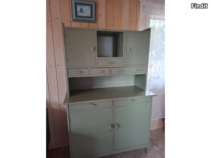 Myydään Skåp i fint skick Emännänkaappi