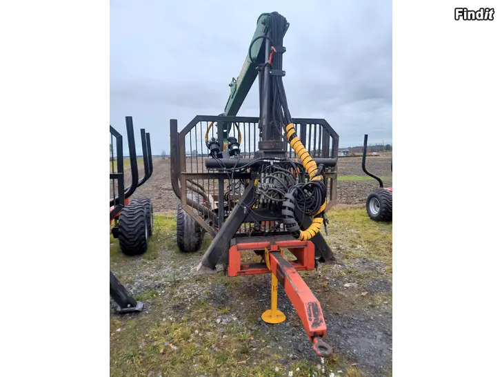 Säljes Skogsekipage möre kran 7m vagn 11 ton
