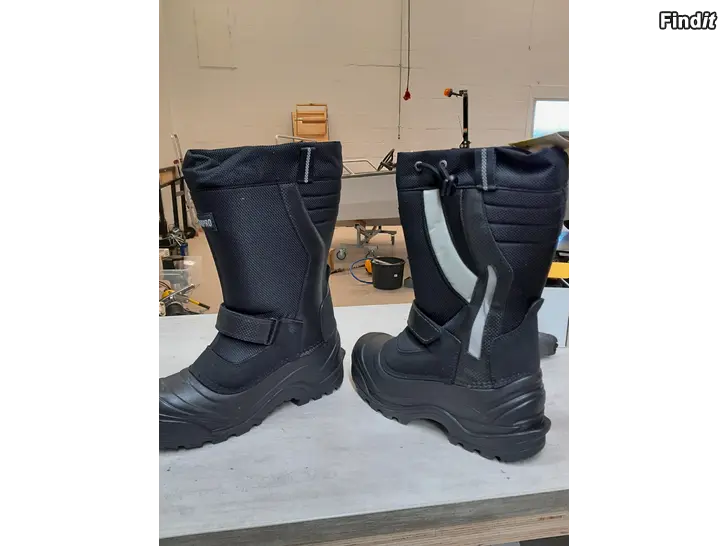 Säljes Snöskoter stövlar