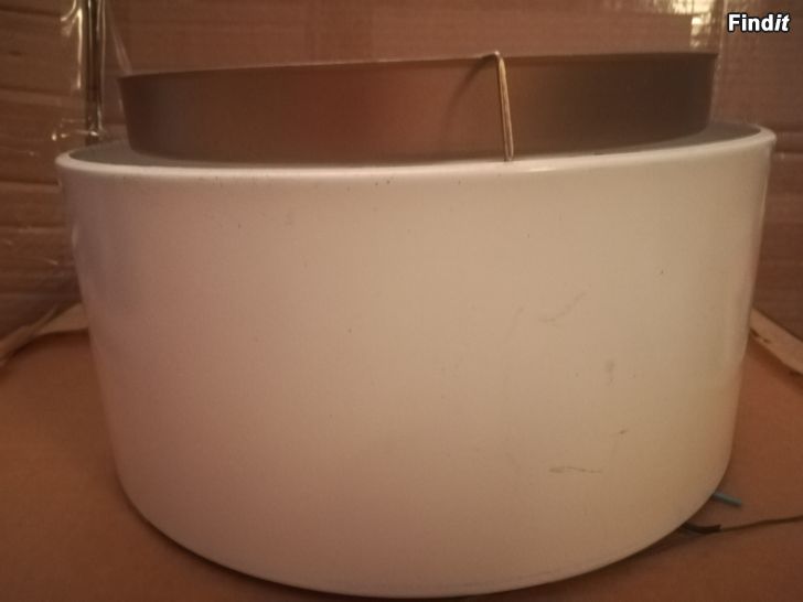 Säljes Yki Nummi valaisin