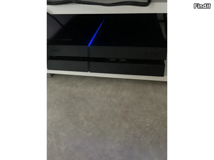 Säljes Playstation 4