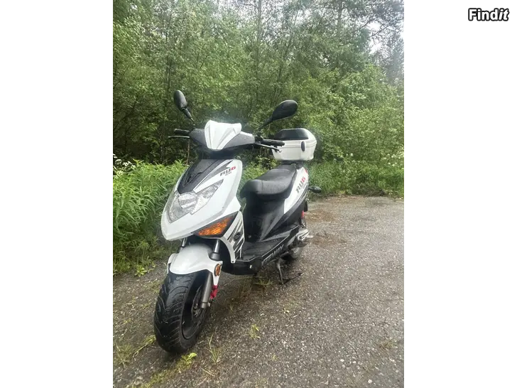Myydään Keeway RY6