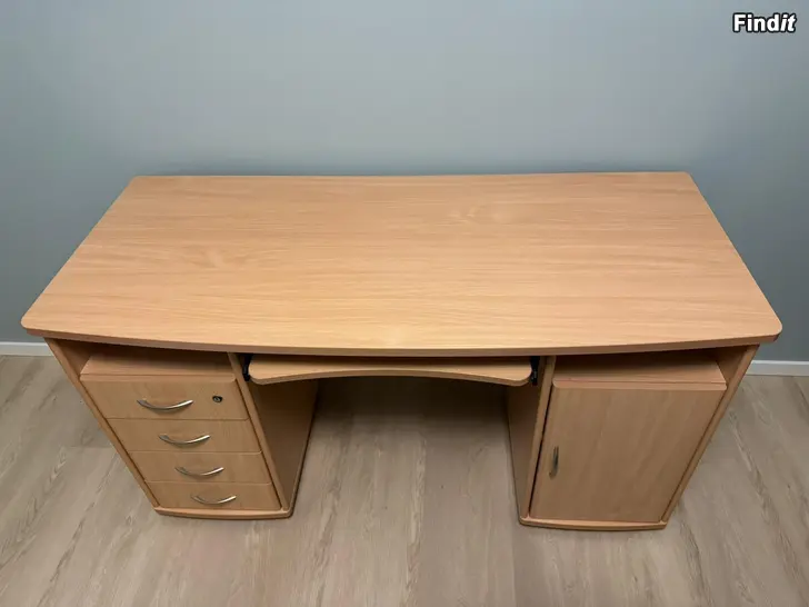 Säljes Skrivbord