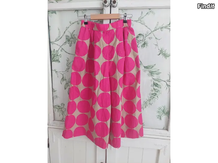 Säljes Uniglo x Marimekko wide cropped housut