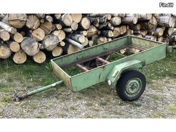 Myydään Liten släpvagn gammal som bara vad