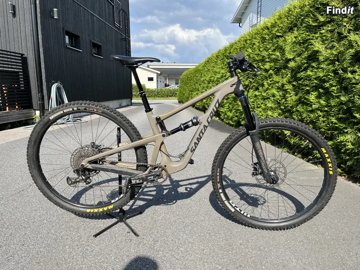 Säljes Santa cruz Hightower MTB för bike parken eller skogscykling