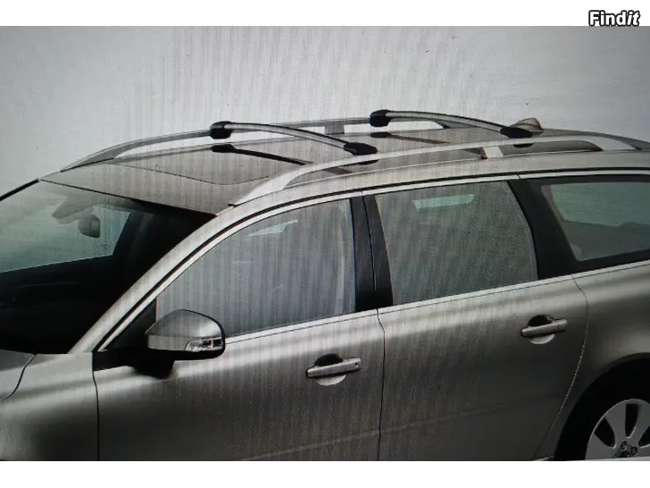 Myydään UUSI käyttämätön alkuperäinen Volvo V70/XC70 kattoteline 2008- ja eteenpäin ALLE PUOLEEN HINTAAN