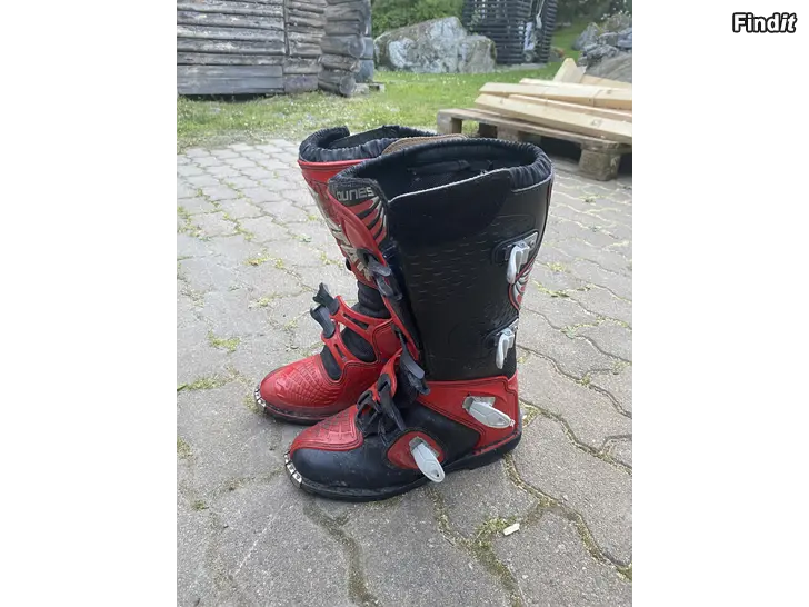 Säljes Cross stövlar