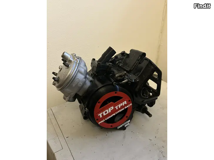 Myydään Am6 moottori 70cc