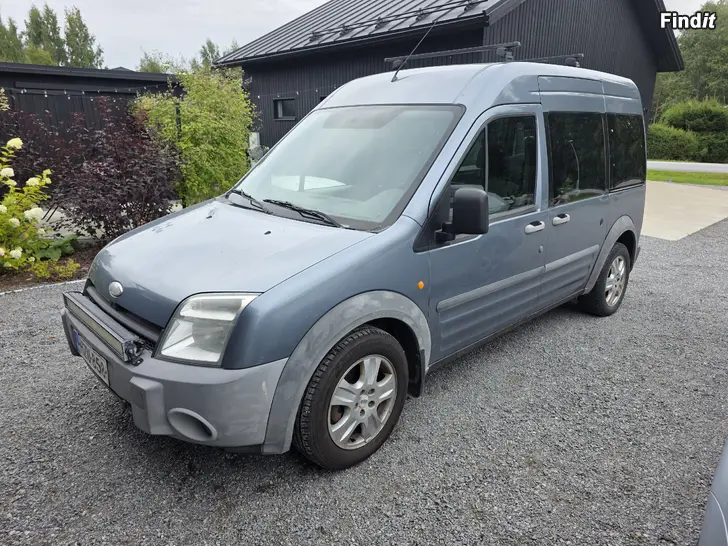 Säljes Ford tourneo connect Nybesiktad