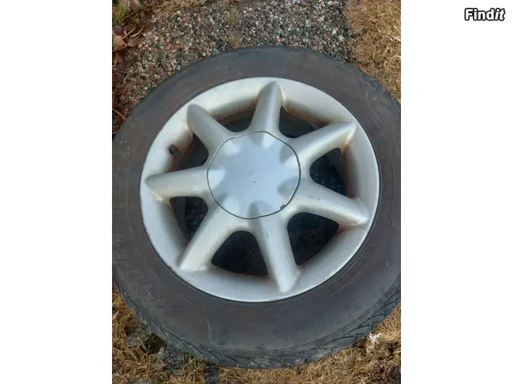 Säljes Saab 900 aluminiumfälgar