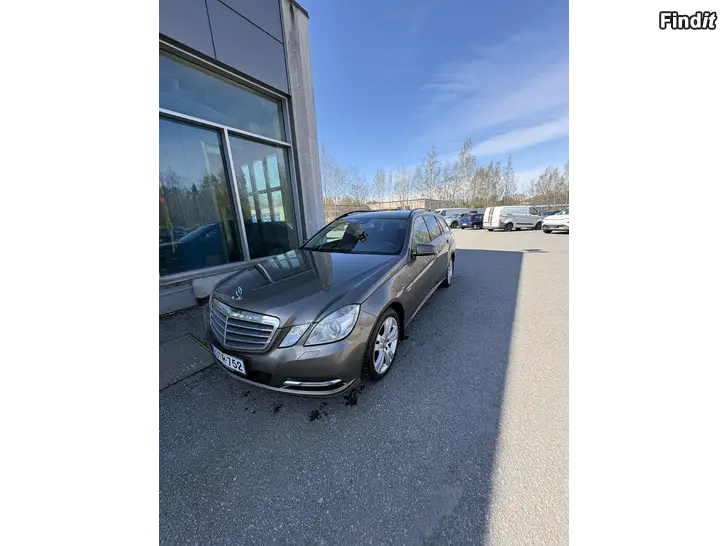 Säljes Väldigt välskött och servad Mercedes E220 cdi årsm. 2010