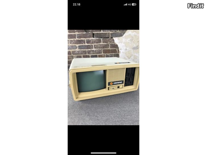 Ostetaan Kuvaputkellinen kannettava retro tietokone