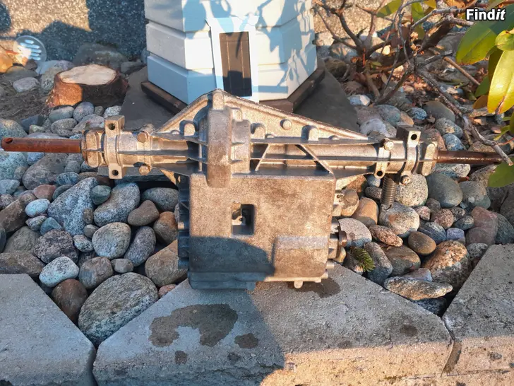 Säljes Bakaxel/växellåda