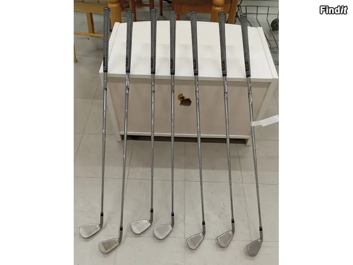 Myydään Golfmailat