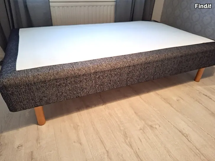 Säljes Säng 120 cm