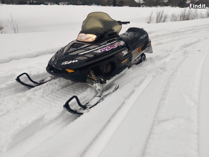 Säljes Skidoo mxz 700