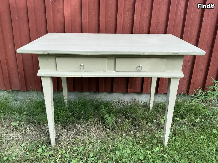 Säljes Snickrat bord - Puusepän tekemä pöytä